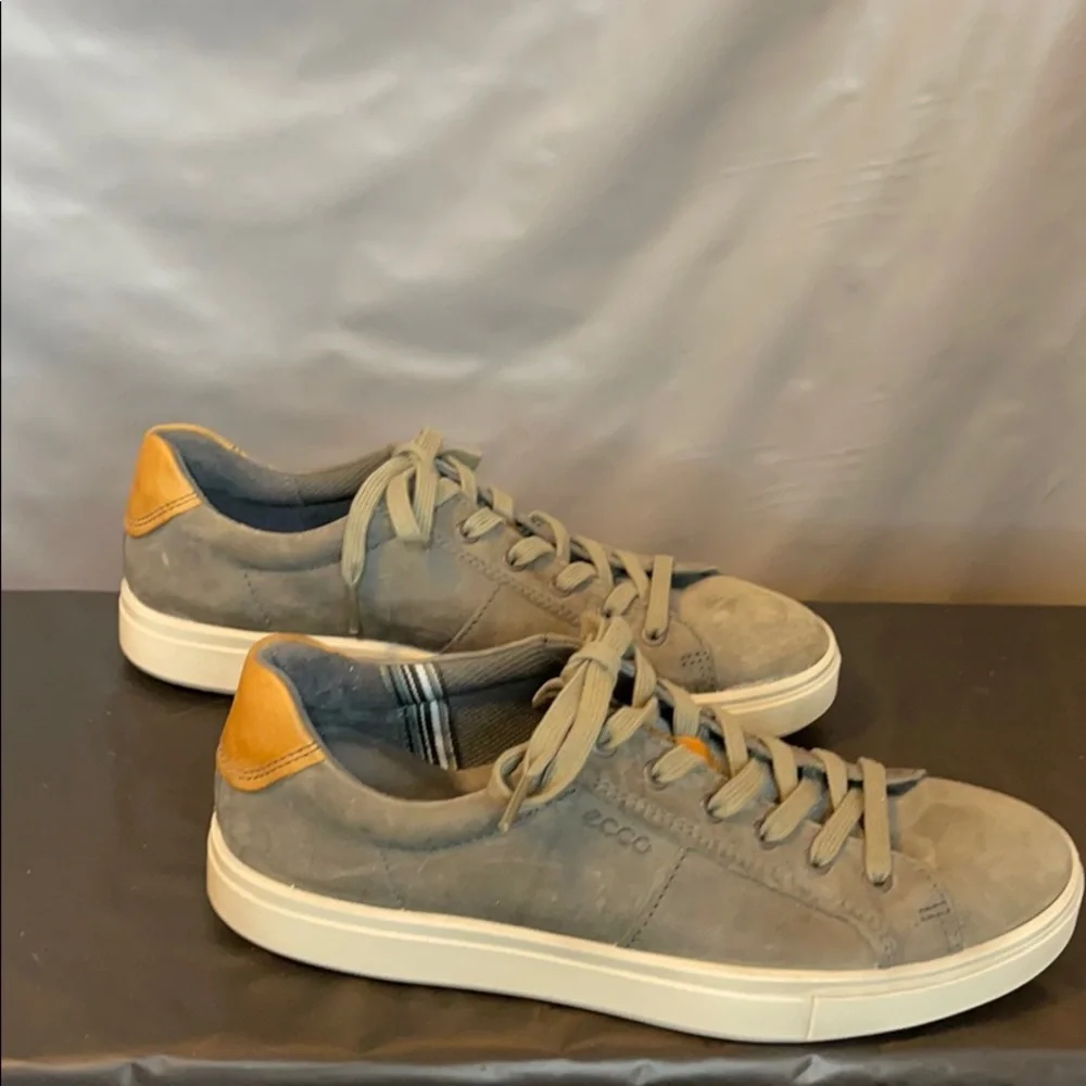 ECCO Soft Lace-Up Sneaker in Grey-Green w/Tan Leather Backs (EUC, Men’s Sz 8) - Picture 3 of 8